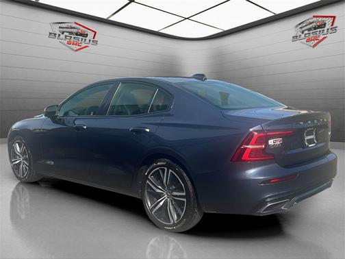 2021 Volvo S60 T6 R-Design