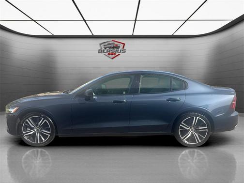 2021 Volvo S60 T6 R-Design