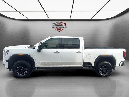 2024 GMC Sierra 2500 AT4