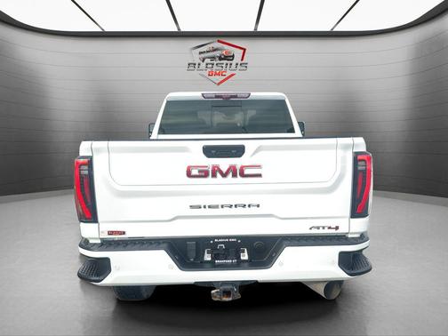2024 GMC Sierra 2500 AT4