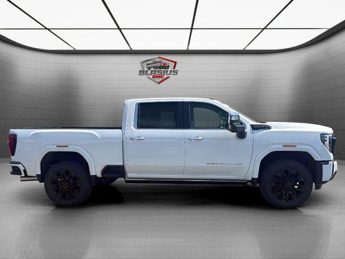 Summit White 2026 GMC Sierra 2500 Denali Ultimate