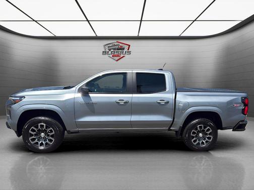 Sterling Gray Metallic 2023 Chevrolet Colorado LT