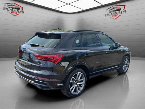 2022 Audi Q3 45 S line Premium Plus