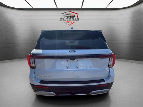 White Metallic 2025 Ford Explorer Platinum
