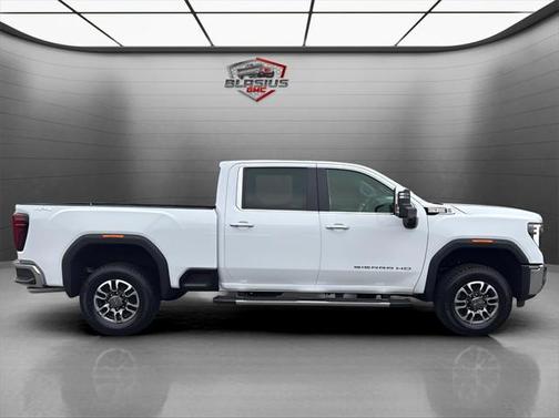 2025 GMC Sierra 2500 SLT