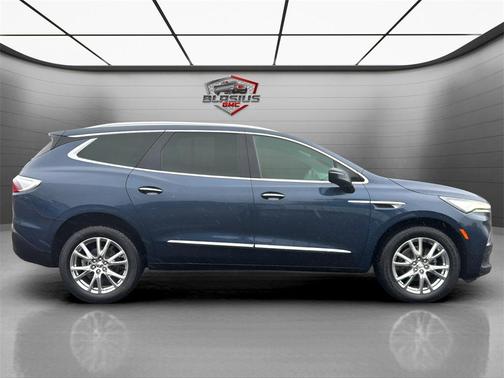 2023 Buick Enclave Essence AWD