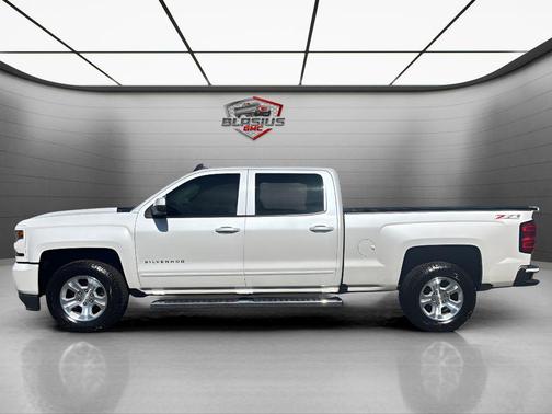 Iridescent Pearl Tricoat 2016 Chevrolet Silverado 1500 2LT
