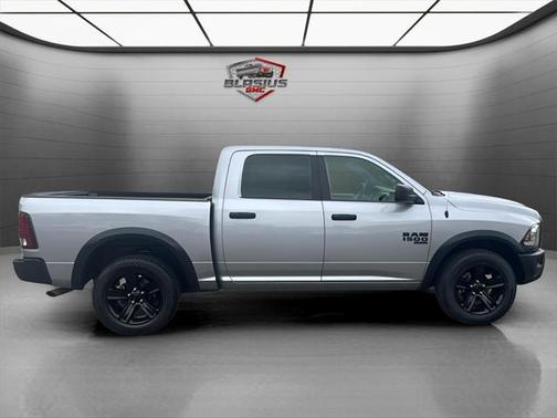 2024 RAM 1500 Classic Warlock Crew Cab 4x4 5'7' Box