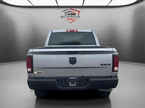 2024 RAM 1500 Classic Warlock Crew Cab 4x4 5'7' Box