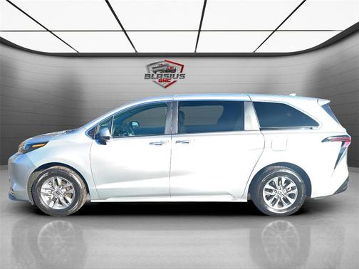 2024 Toyota Sienna XLE 7 Passenger