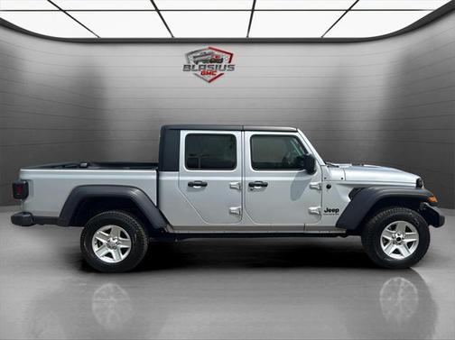 2023 Jeep Gladiator Sport S