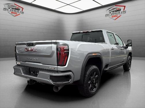 2025 GMC Sierra 2500 AT4