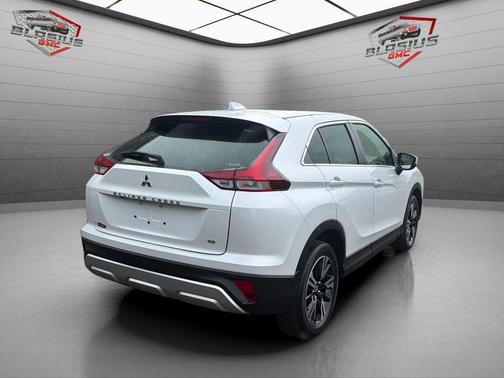 Labrador Black Pearl 2025 Mitsubishi Eclipse Cross SE