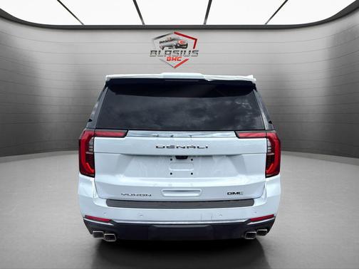 Glacier White Tricoat 2026 GMC Yukon Denali Ultimate
