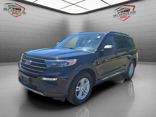 Black Metallic 2021 Ford Explorer XLT