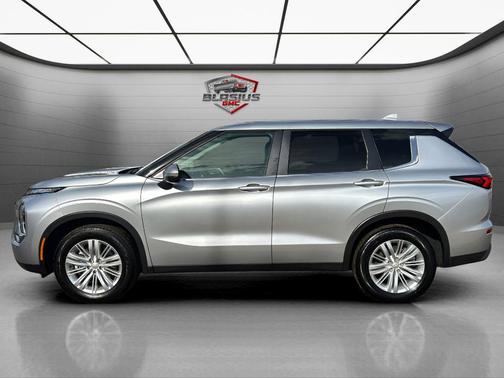 2024 Mitsubishi Outlander ES 2.5 S-AWC
