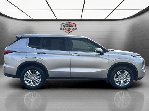 2024 Mitsubishi Outlander ES 2.5 S-AWC