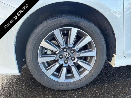 2020 Toyota Sienna Limited Premium