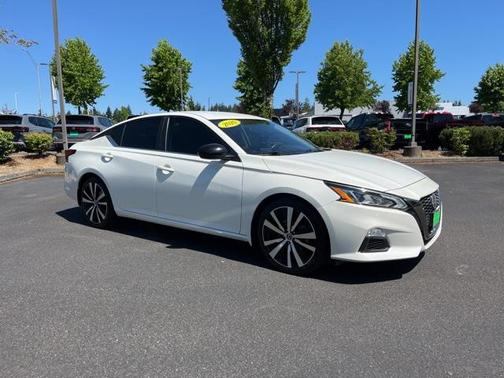 2020 Nissan Altima SR FWD