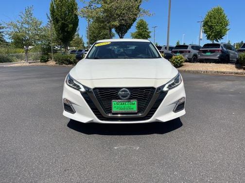 2020 Nissan Altima SR FWD