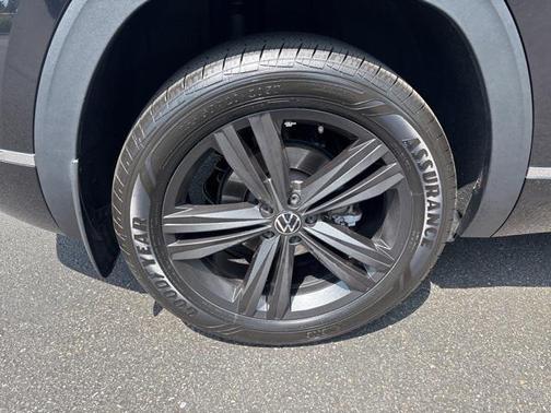 2022 Volkswagen Atlas Cross Sport 3.6L V6 SEL R-Line