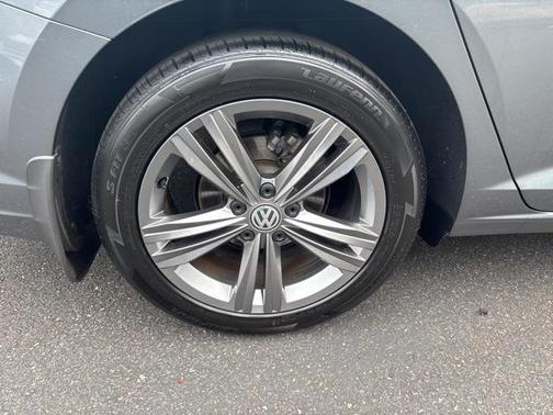 2021 Volkswagen Jetta 1.4T R-Line