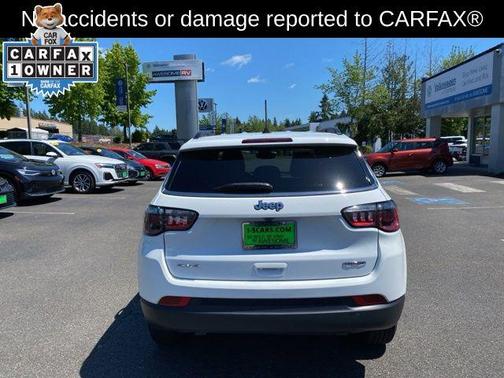 Bright White Clearcoat 2024 Jeep Compass Latitude