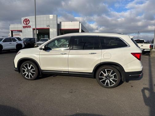 2021 Honda Pilot Touring 8-Passenger