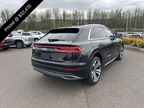 Orca Black Metallic 2020 Audi Q8 55 Premium Plus