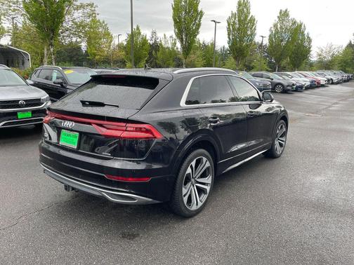Orca Black Metallic 2020 Audi Q8 55 Premium Plus