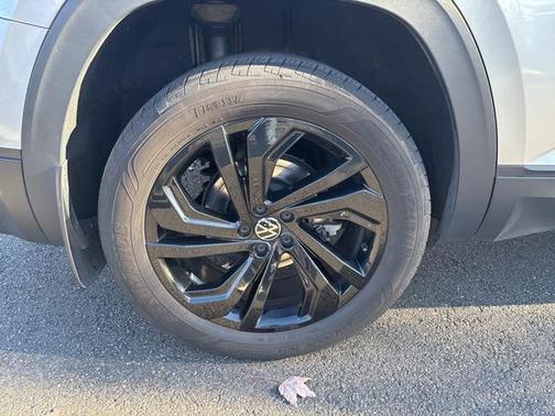2022 Volkswagen Atlas 2.0T SE w/Technology 4MOTION