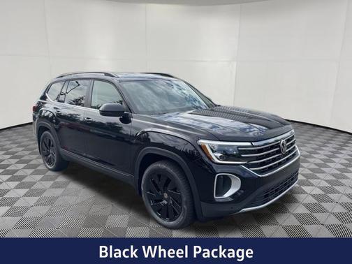 Deep Black Pearl 2026 Volkswagen Atlas 2.0T SE w/Technology 4MOTION
