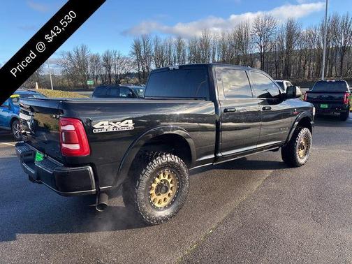 2020 RAM 2500 Big Horn Crew Cab 4X4 6'4' Box