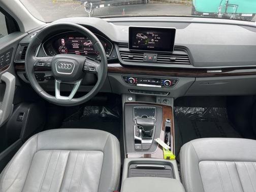 2020 Audi Q5 45 Premium Plus