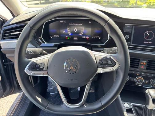 2023 Volkswagen Jetta 1.5T SE