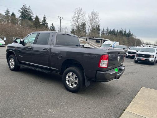 2022 RAM 2500 Big Horn Crew Cab 4x4 6'4' Box