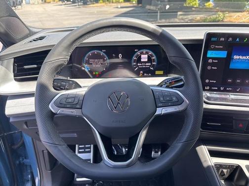 2025 Volkswagen Tiguan 2.0T SE R-Line Black 4MOTION