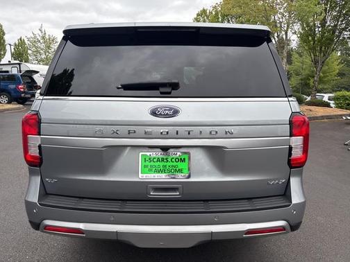 2022 Ford Expedition Max XLT