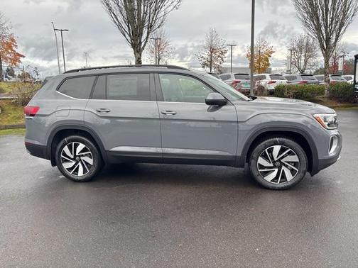 2025 Volkswagen Atlas 2.0T SE w/Technology 4MOTION