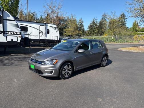 2016 Volkswagen e-Golf SE