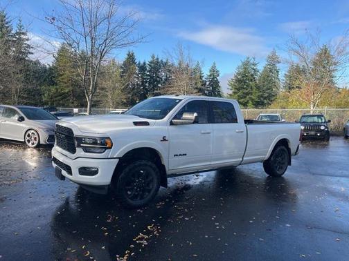 2022 RAM 3500 Limited Crew Cab 4x4 8' Box