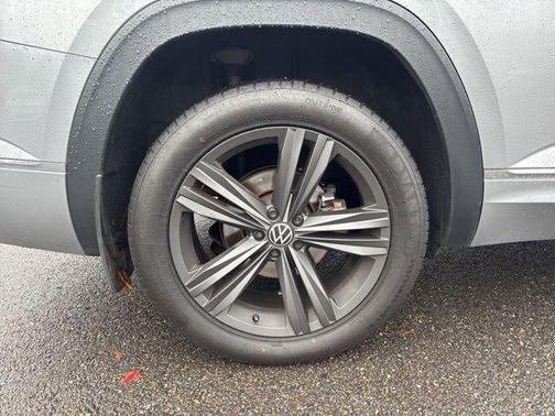 2021 Volkswagen Atlas 3.6L SE w/Technology