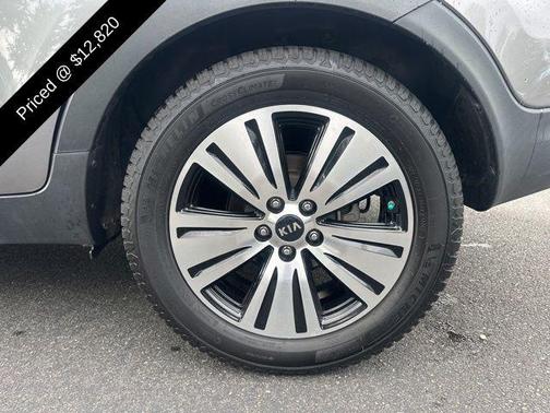 Mineral Silver 2016 Kia Sportage EX