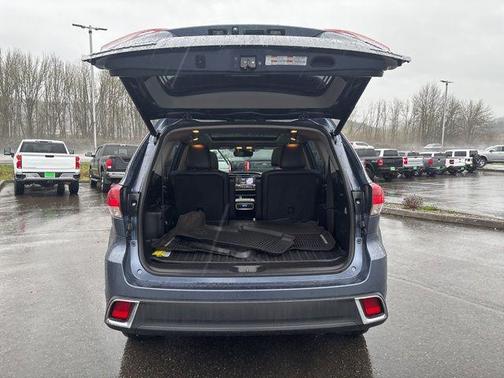 2019 Toyota Highlander Hybrid Platinum