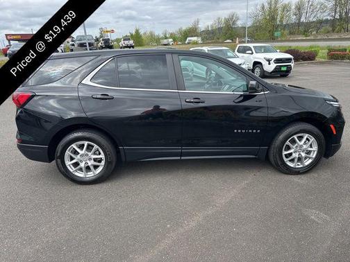 Mosaic Black Metallic 2022 Chevrolet Equinox 1LT