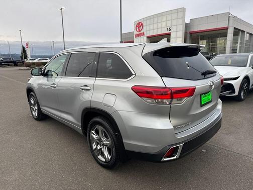 2018 Toyota Highlander Limited Platinum