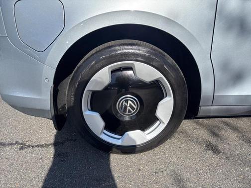 2025 Volkswagen ID. Buzz Pro S Plus with 4MOTION