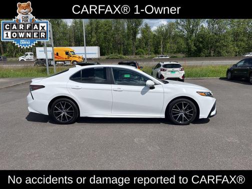 Ice Cap 2024 Toyota Camry SE