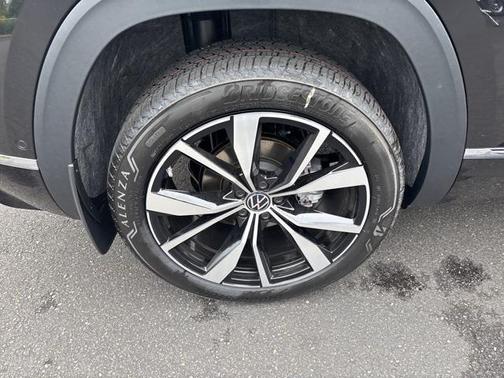 2025 Volkswagen Atlas Cross Sport 2.0T SEL Premium