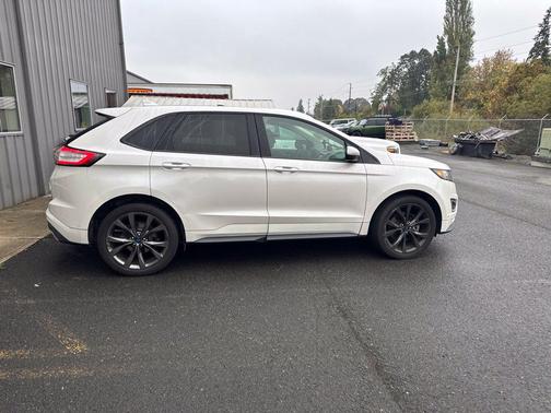 White Platinum Clearcoat Metallic 2015 Ford Edge Sport